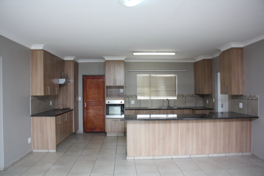 2 Bedroom Property for Sale in Langenhovenpark Free State